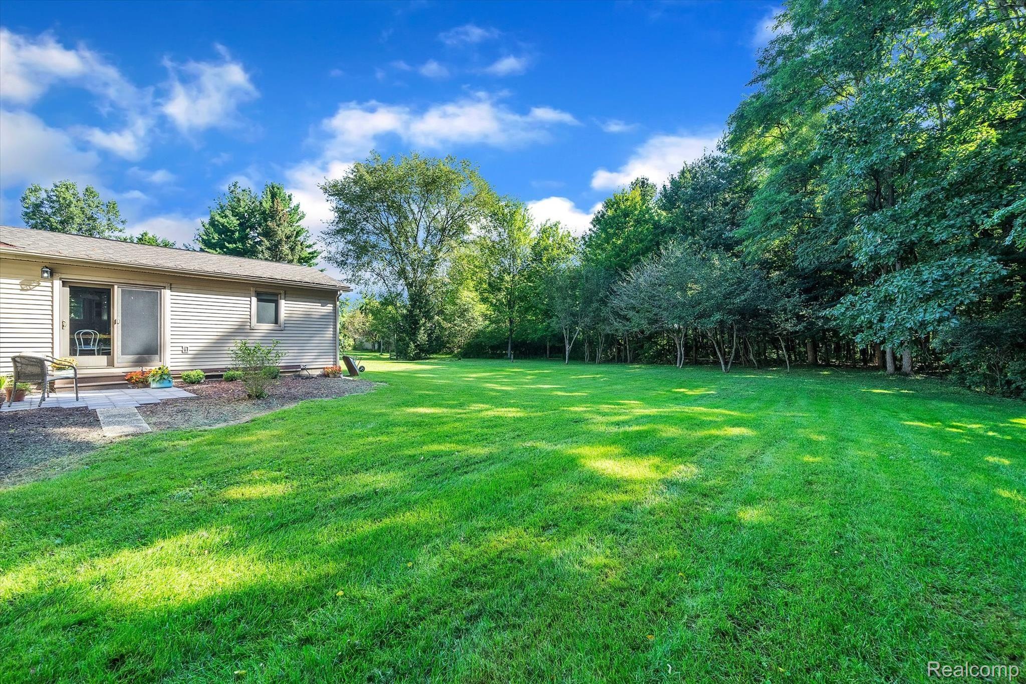 7324 Runyan Lake Road Fenton, MI 48430 - Photo 33 of 34 39-7324-Runyan-Lake-Rd-48430-WindowStill-Real-Estate-Photography-39.jpg