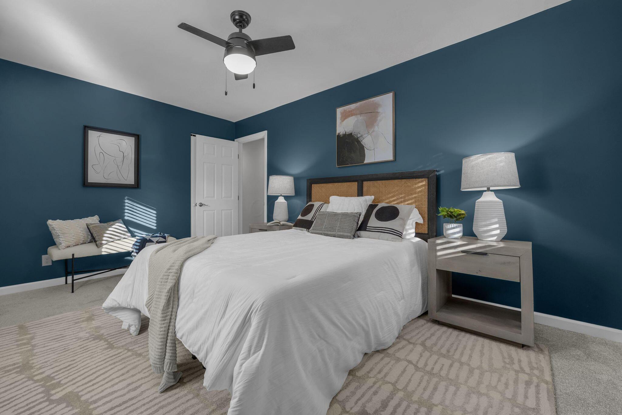 905 Caniff Road Columbus, OH 43221 - Photo 11 of 33 New carpet - new lighting
