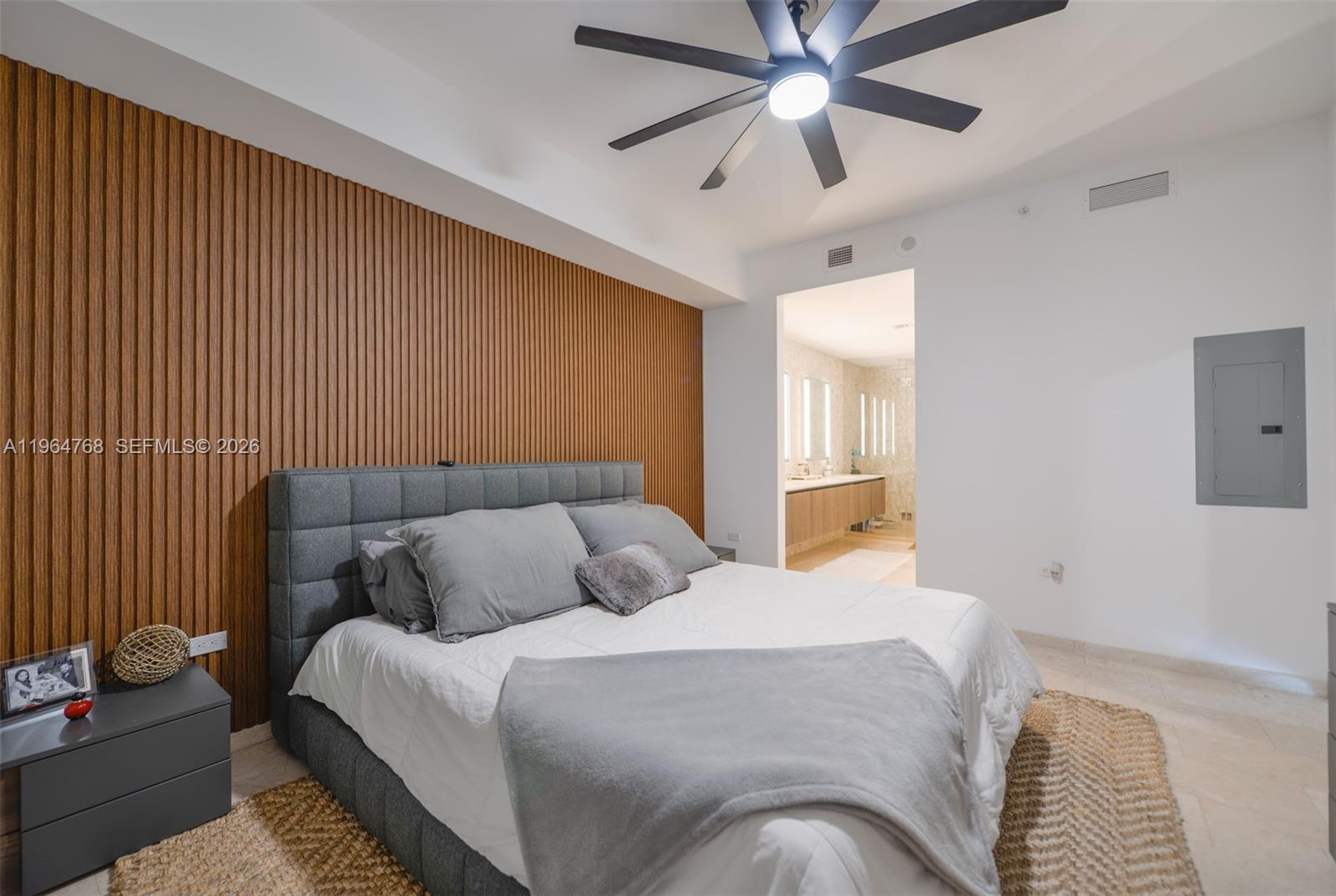 88 Southwest 7th Street, Unit 2204 Miami, FL 33130 - Photo 17 of 63