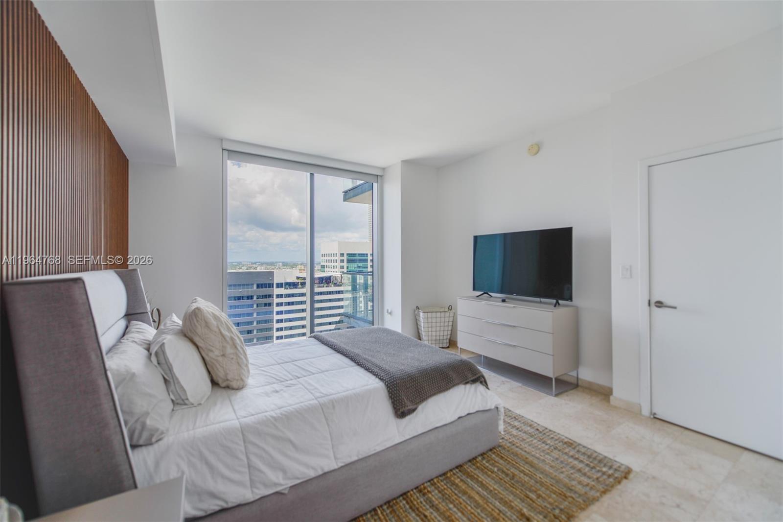 88 Southwest 7th Street, Unit 2204 Miami, FL 33130 - Photo 22 of 63