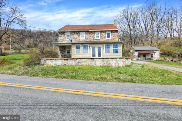 $350,000 | 405 Oysterdale Road, Boyertown, PA 19512