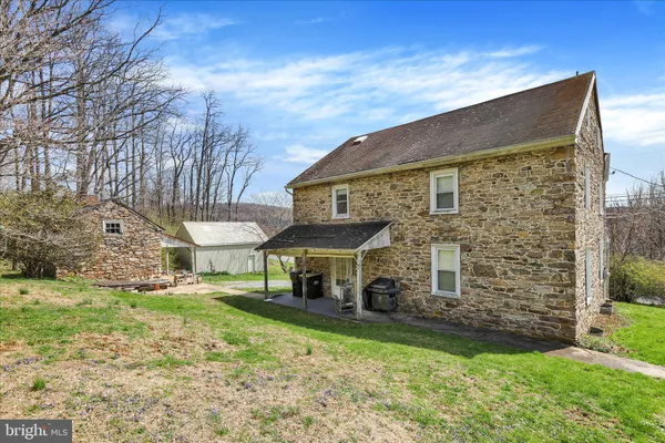 $350,000 | 405 Oysterdale Road, Boyertown, PA 19512