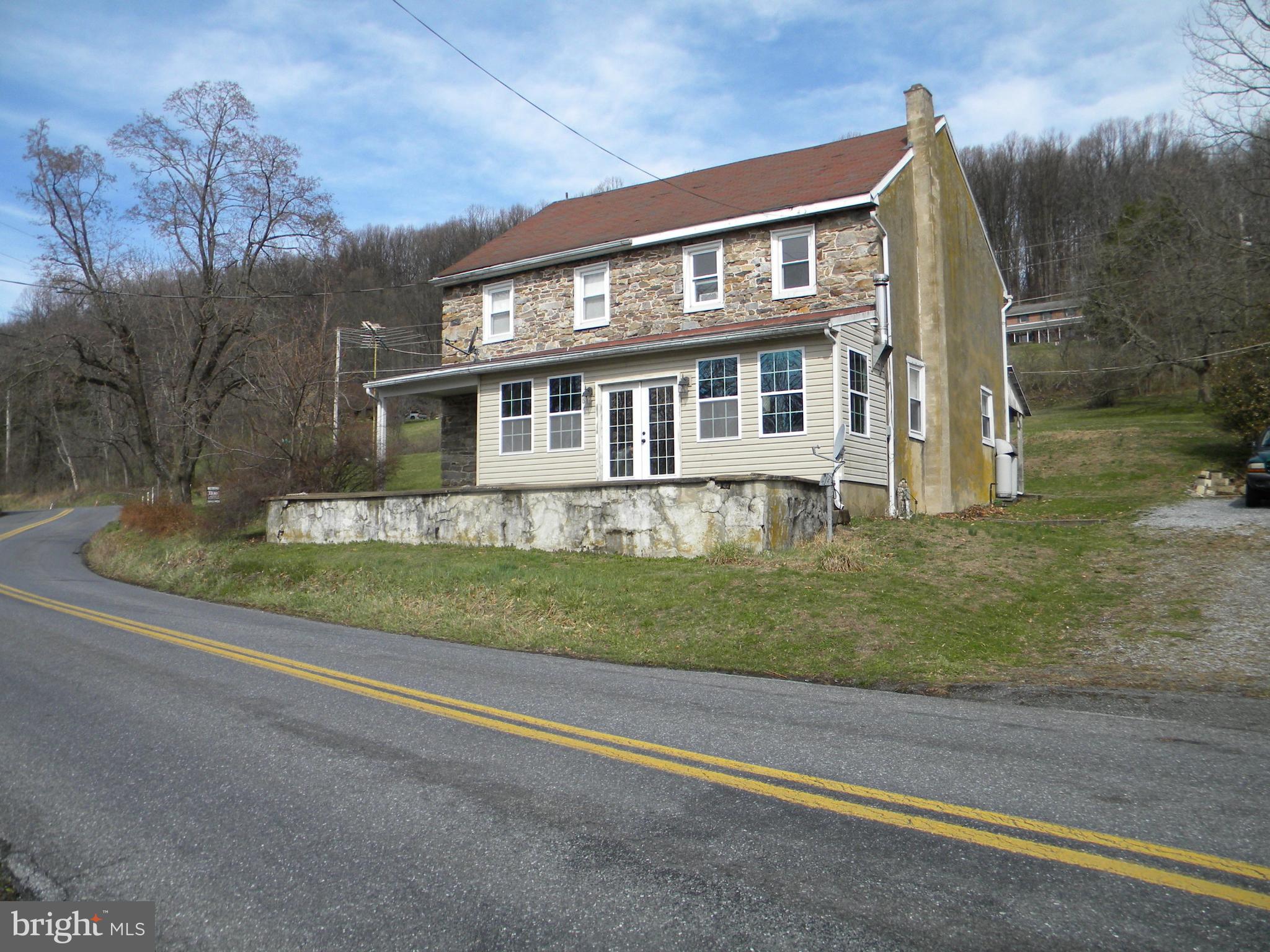 405 Oysterdale Road Boyertown, PA 19512 - Photo 2 of 44 Main Farmhouse