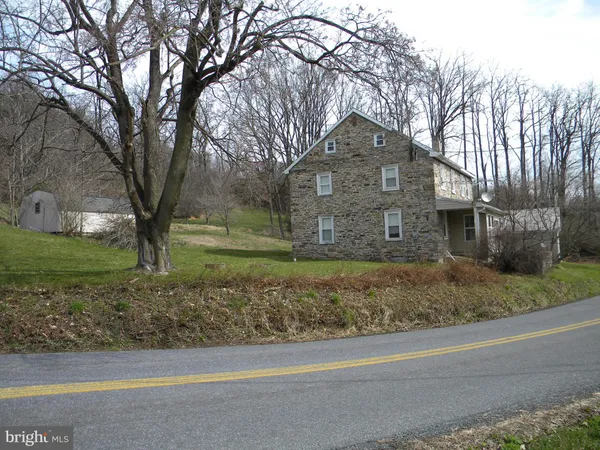 $350,000 | 405 Oysterdale Road, Boyertown, PA 19512