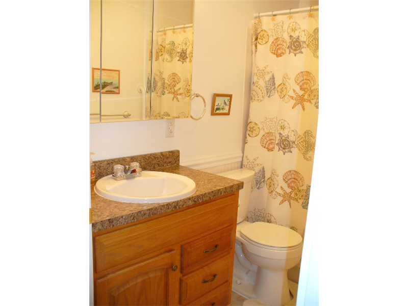 312 Carson Street Springdale, PA 15144 - Photo 5 of 23 Other. MAIN BATH