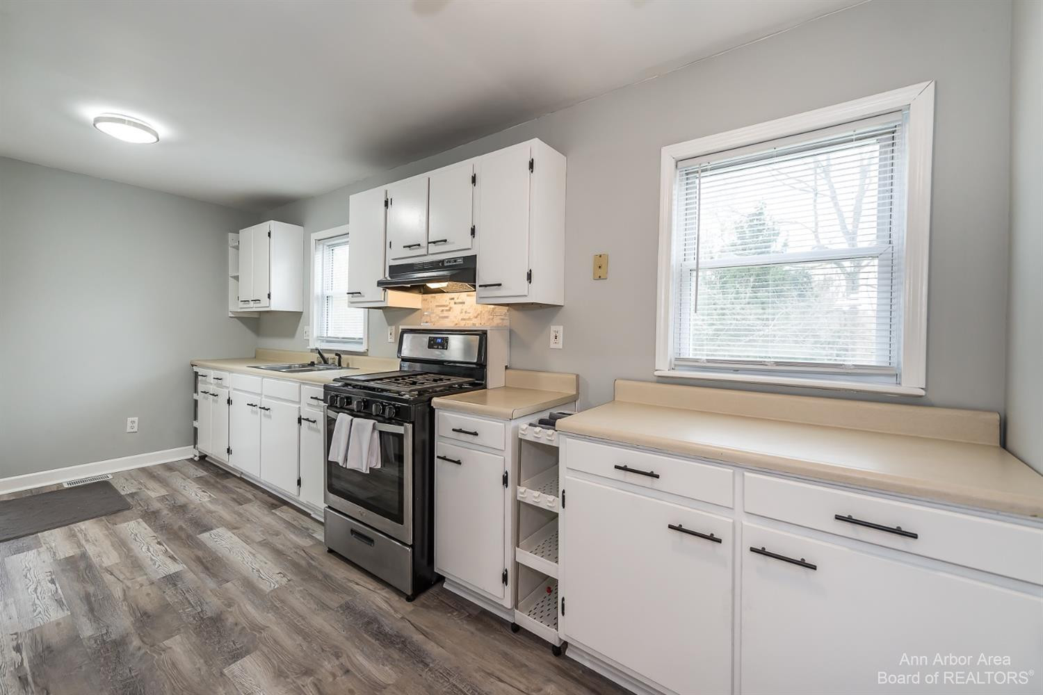 45050 Dunn Road Belleville, MI 48111 - Photo 20 of 34 Photo 20