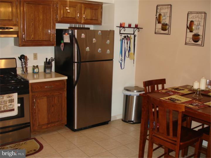 957 Timber Lane Reading, PA 19608 - Photo 15 of 25 Kitchen