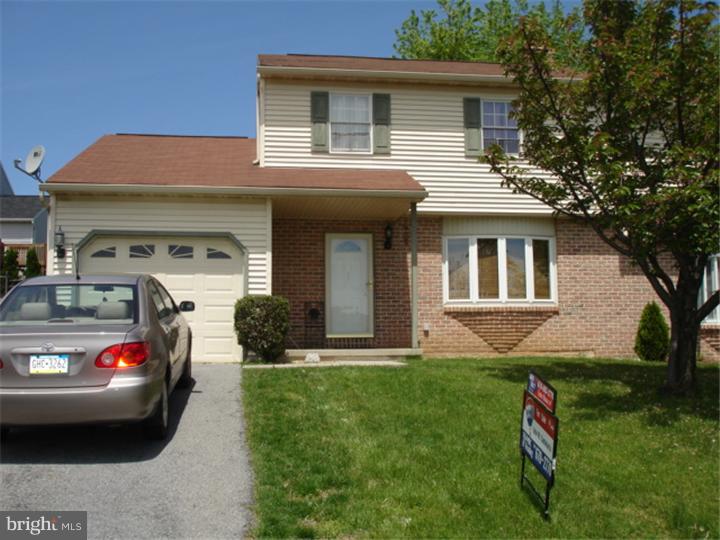 957 Timber Lane Reading, PA 19608 - Photo 3 of 25 Exterior Front
