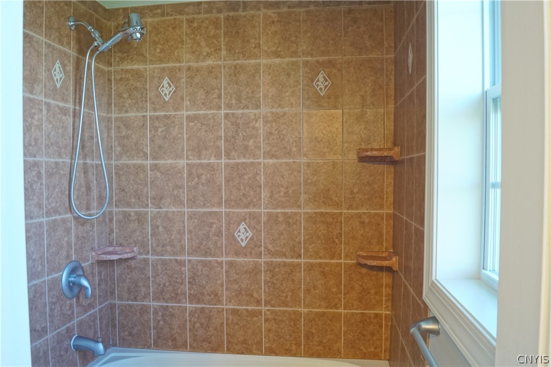 6244 Steinway Drive DeWitt, NY 13078 - Photo 20 of 36