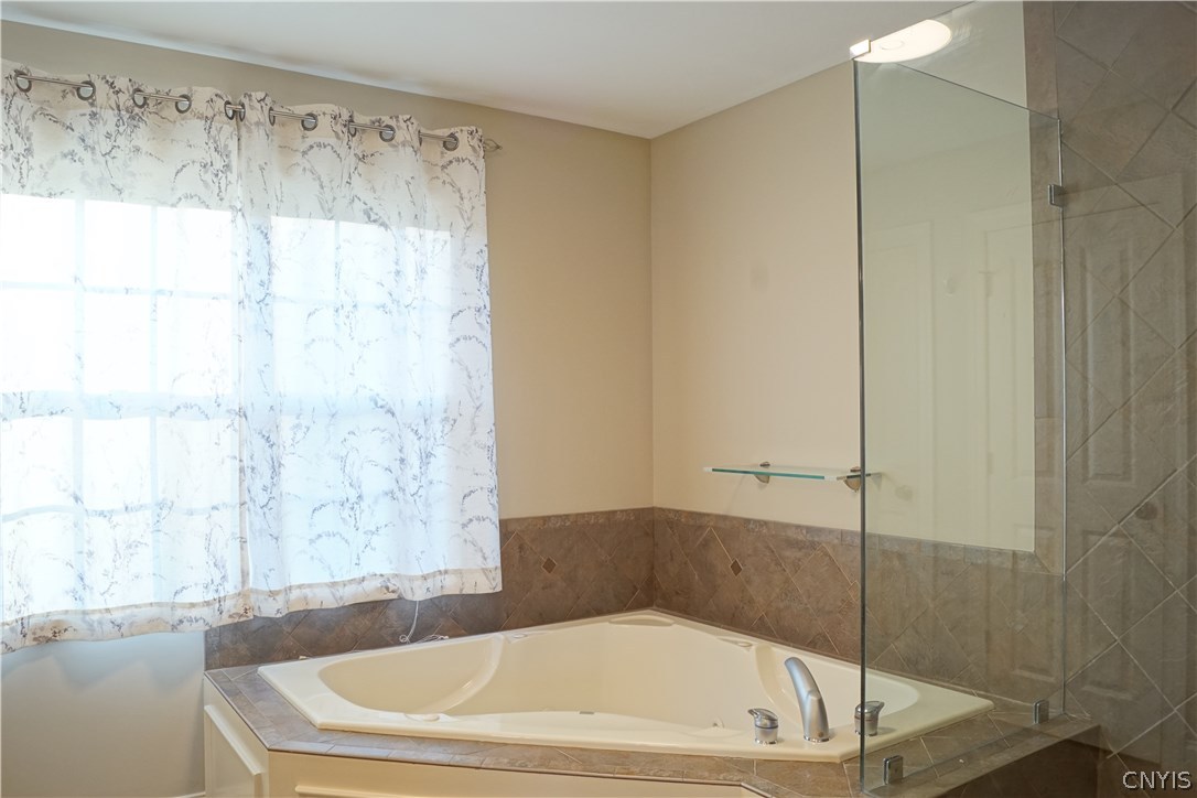 6244 Steinway Drive DeWitt, NY 13078 - Photo 26 of 36