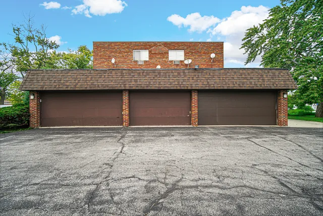 $97,000 | 903 Elder Road, Unit 7, Homewood, IL 60430