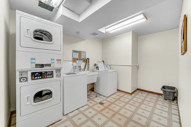 $97,000 | 903 Elder Road, Unit 7, Homewood, IL 60430