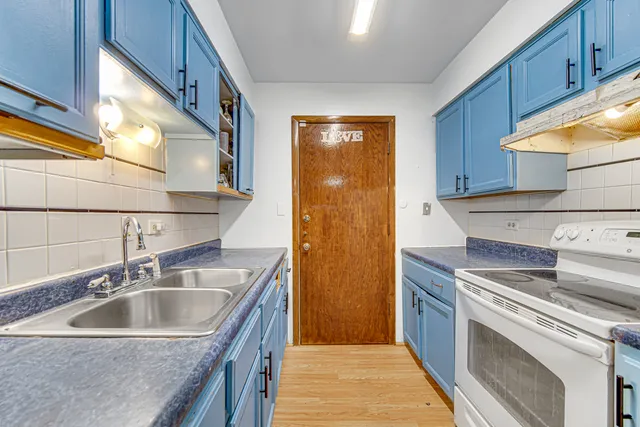 $97,000 | 903 Elder Road, Unit 7, Homewood, IL 60430