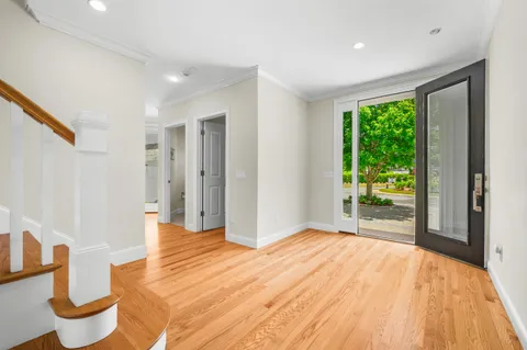 $4,395,000 | 129 Shore Drive West, Mashpee, MA 02649