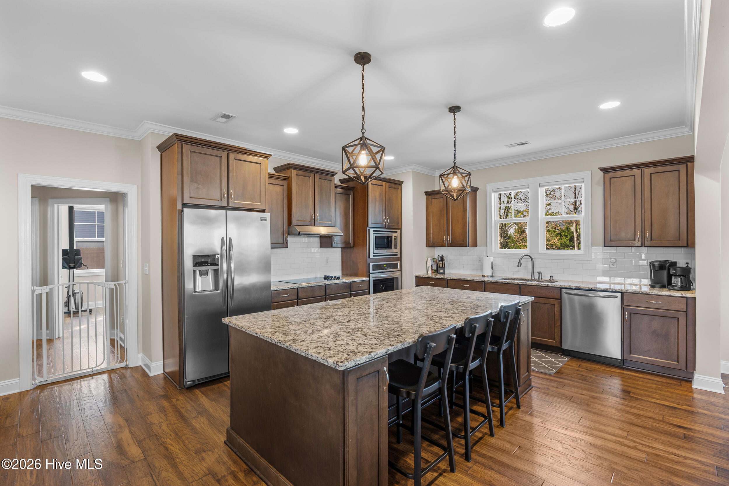 38 East Conolly Court Hampstead, NC 28443 - Photo 5 of 57 Kitchen and Island View