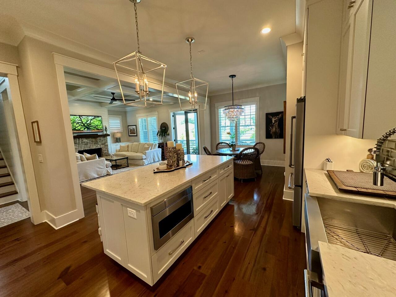 1328 Penshell Place Mount Pleasant, SC 29464 - Photo 9 of 40 IMG_8700