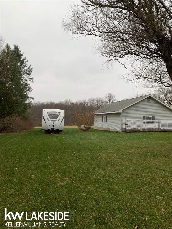 6260 Munsell Road Howell, MI 48843 - Photo 41 of 52 50029780-40.JPG