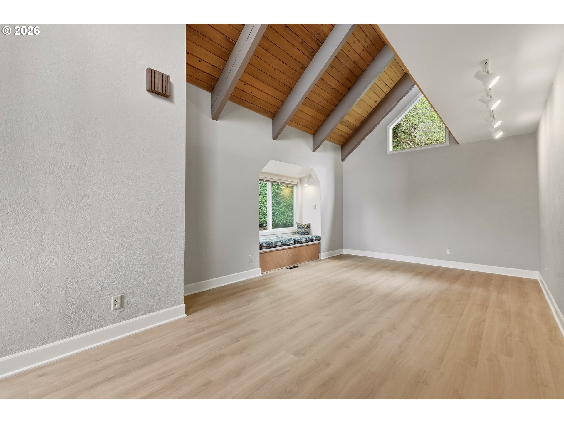 3696 Spring Street South Salem, OR 97302 - Photo 5 of 32