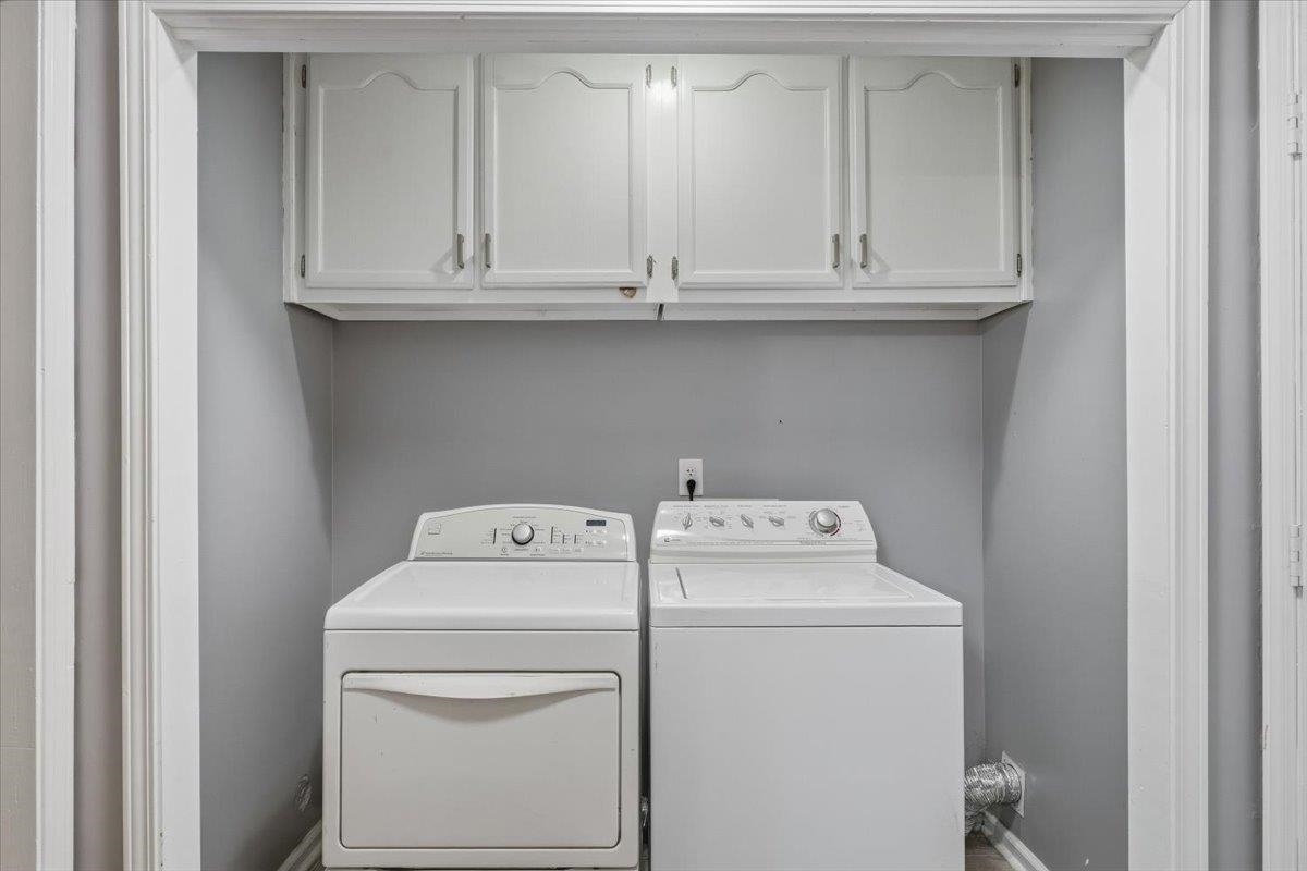 406 Ashley Drive Collierville, TN 38017 - Photo 16 of 20 a utility room with dryer and washer