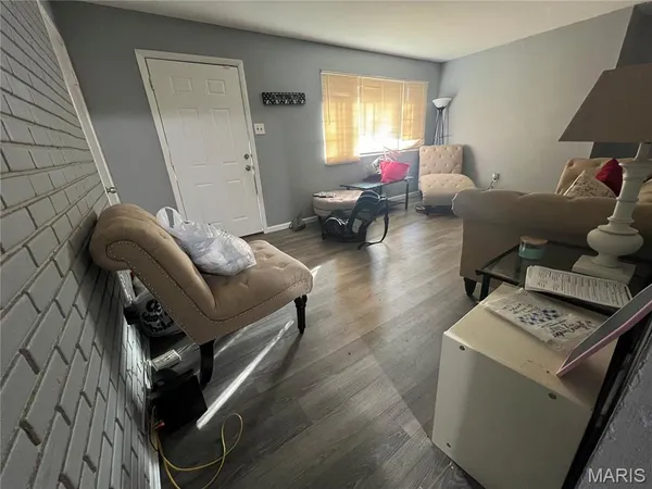 $100,000 | 9029 Cranberry Lane, St. Louis, MO 63121