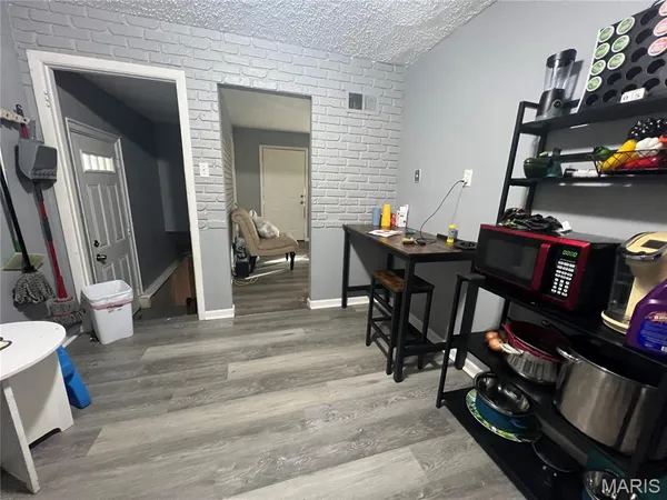 $100,000 | 9029 Cranberry Lane, St. Louis, MO 63121