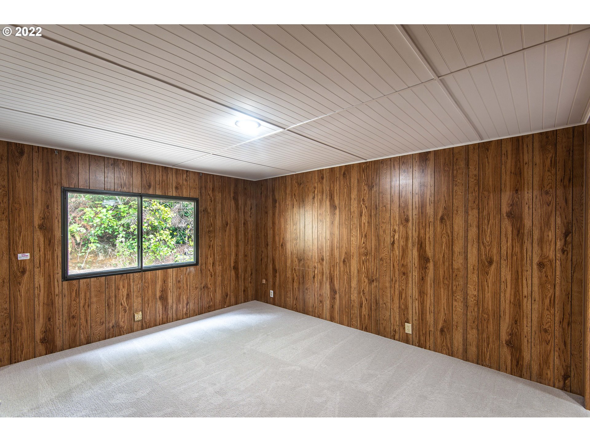 69822 Stage Road North Bend, OR 97459 - Photo 19 of 32 Gallery Image 19