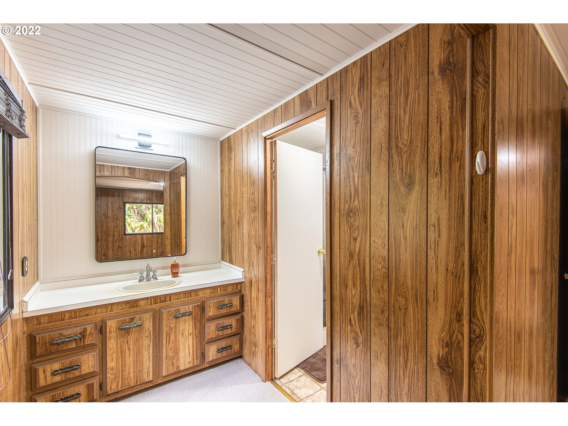 69822 Stage Road North Bend, OR 97459 - Photo 21 of 32 Gallery Image 21