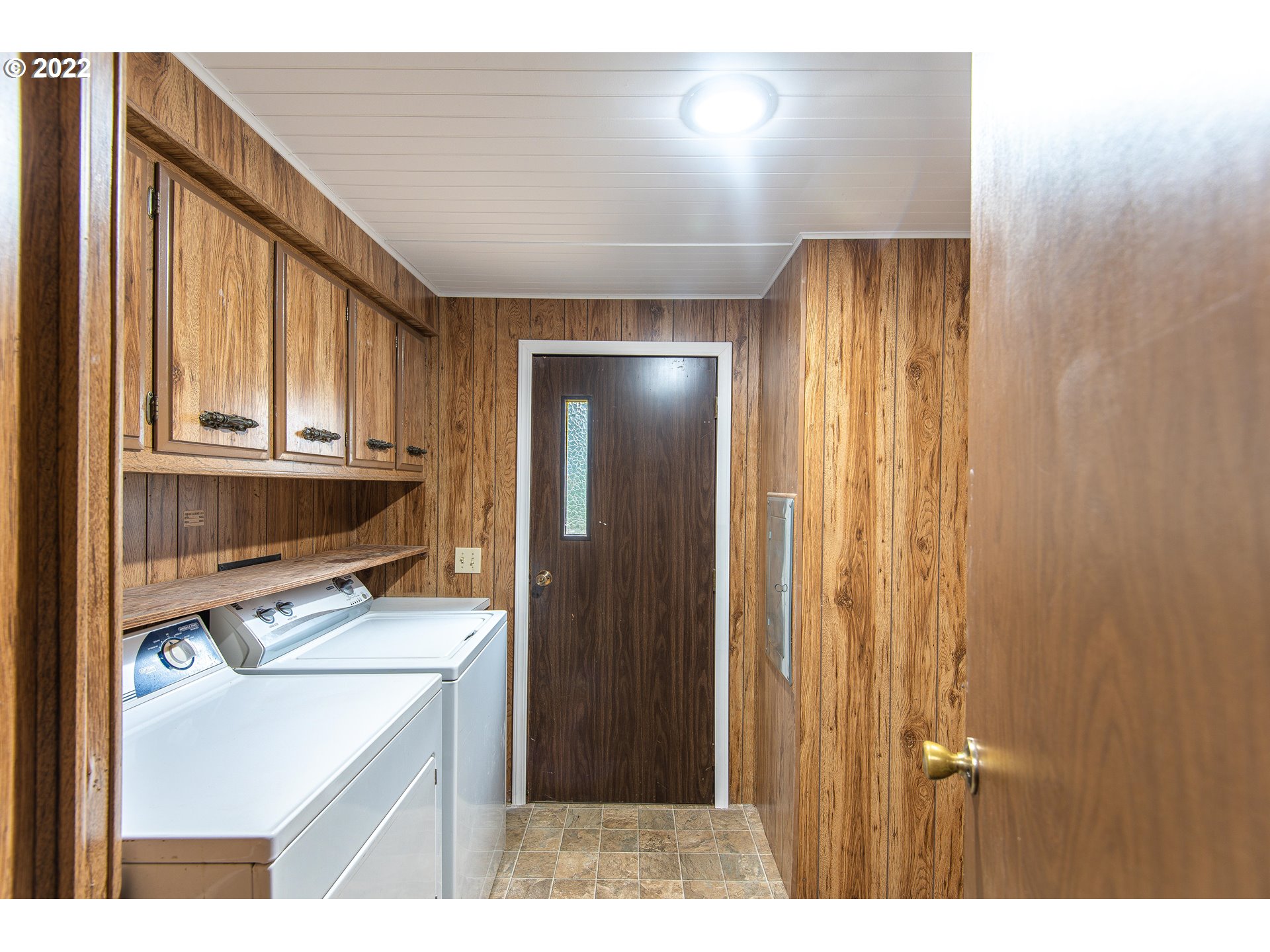 69822 Stage Road North Bend, OR 97459 - Photo 23 of 32 Gallery Image 23