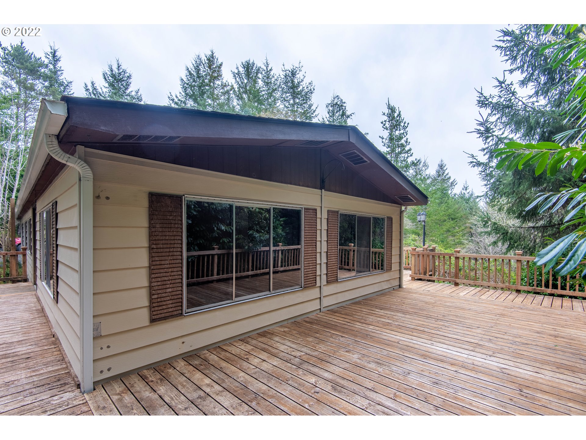 69822 Stage Road North Bend, OR 97459 - Photo 29 of 32 Gallery Image 29