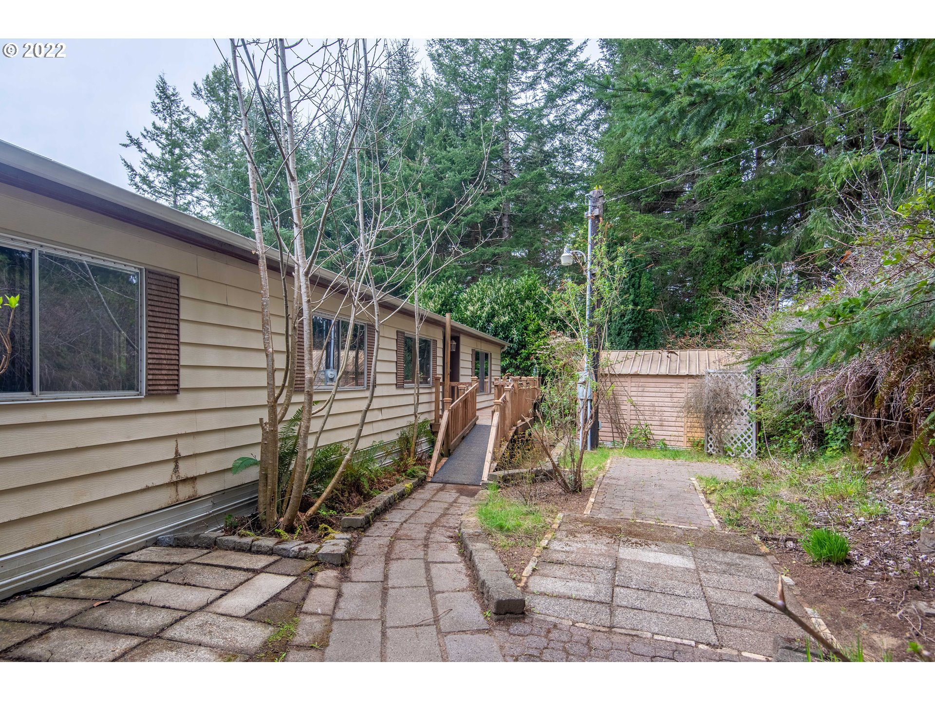69822 Stage Road North Bend, OR 97459 - Photo 3 of 32 Gallery Image 3