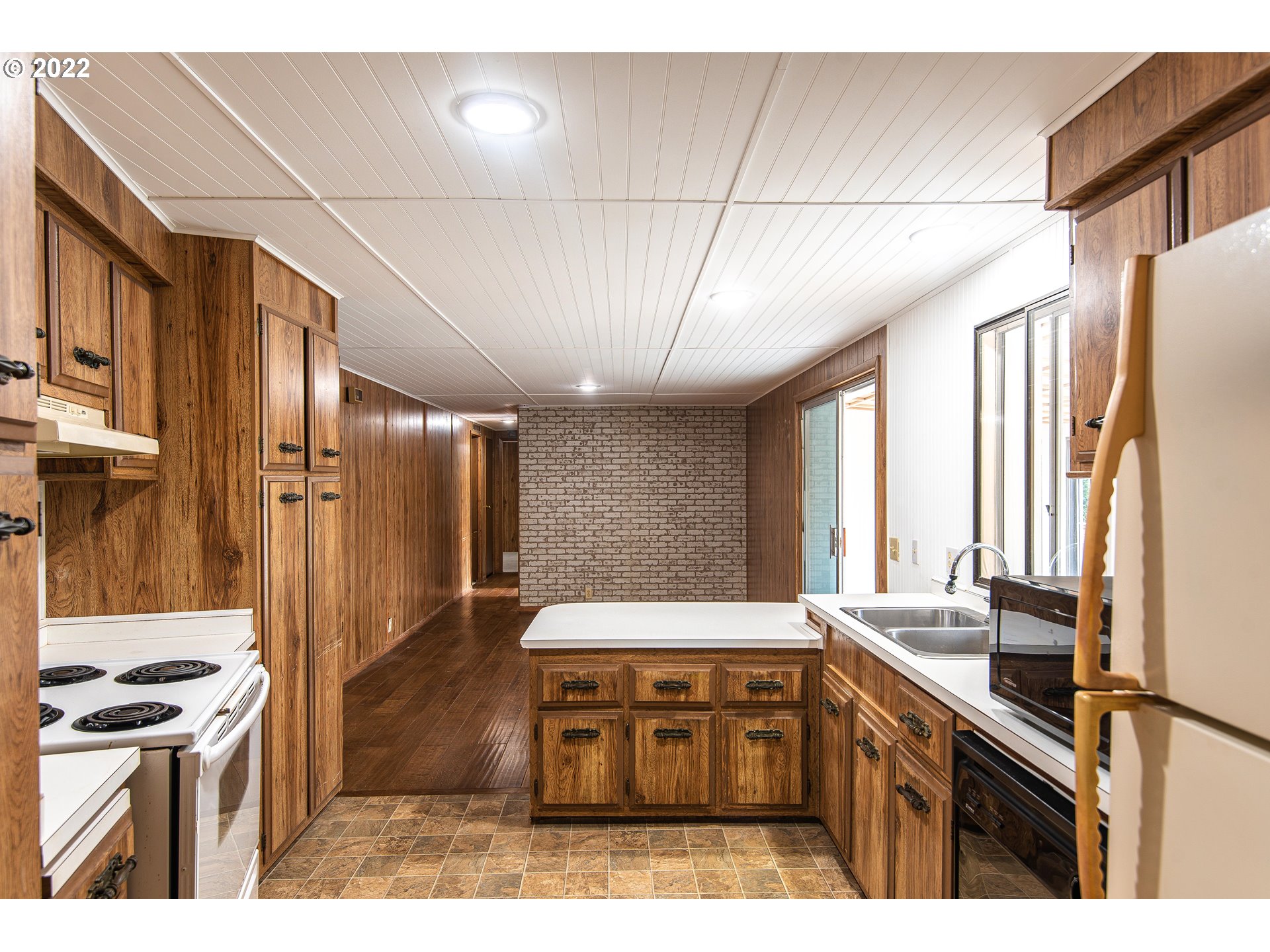 69822 Stage Road North Bend, OR 97459 - Photo 6 of 32 Gallery Image 6