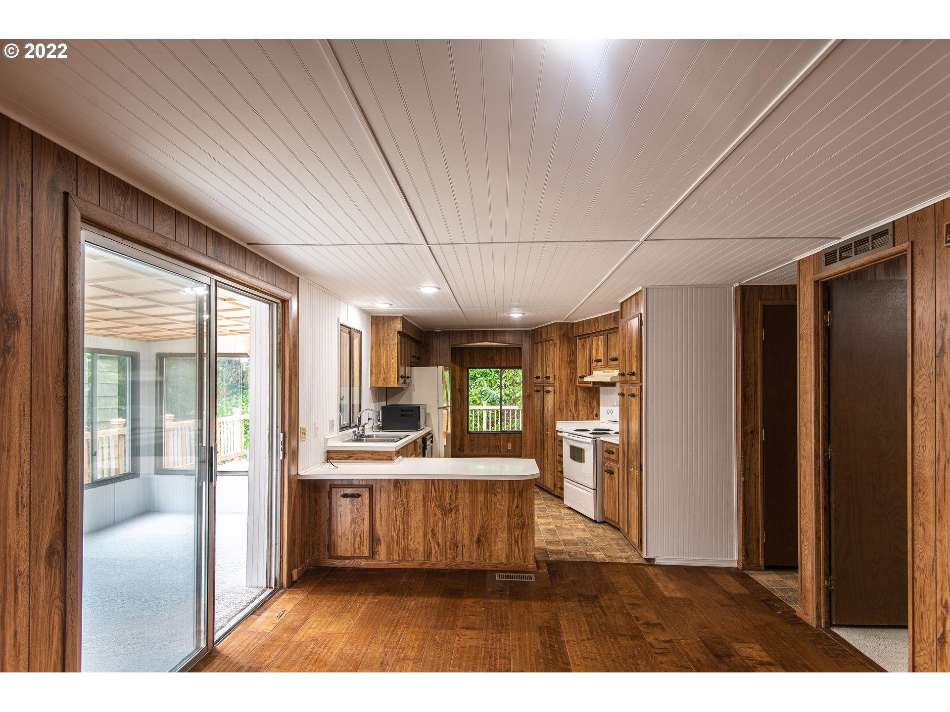69822 Stage Road North Bend, OR 97459 - Photo 7 of 32 Gallery Image 7