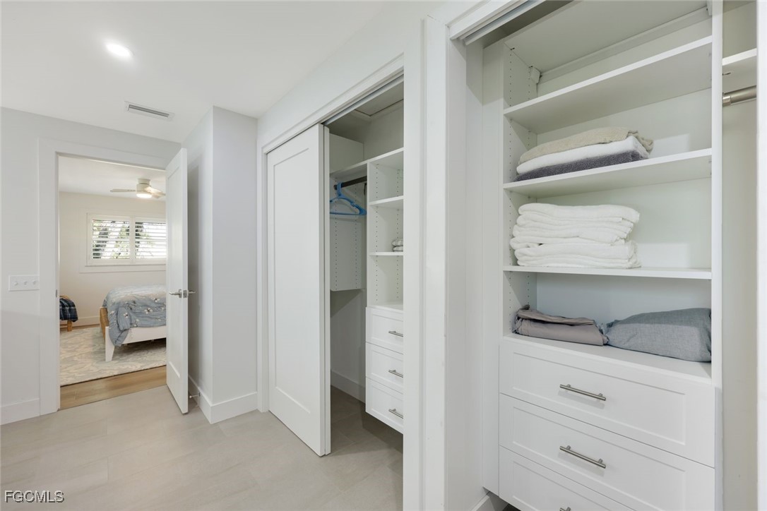 707 Durion Court Sanibel, FL 33957 - Photo 17 of 31