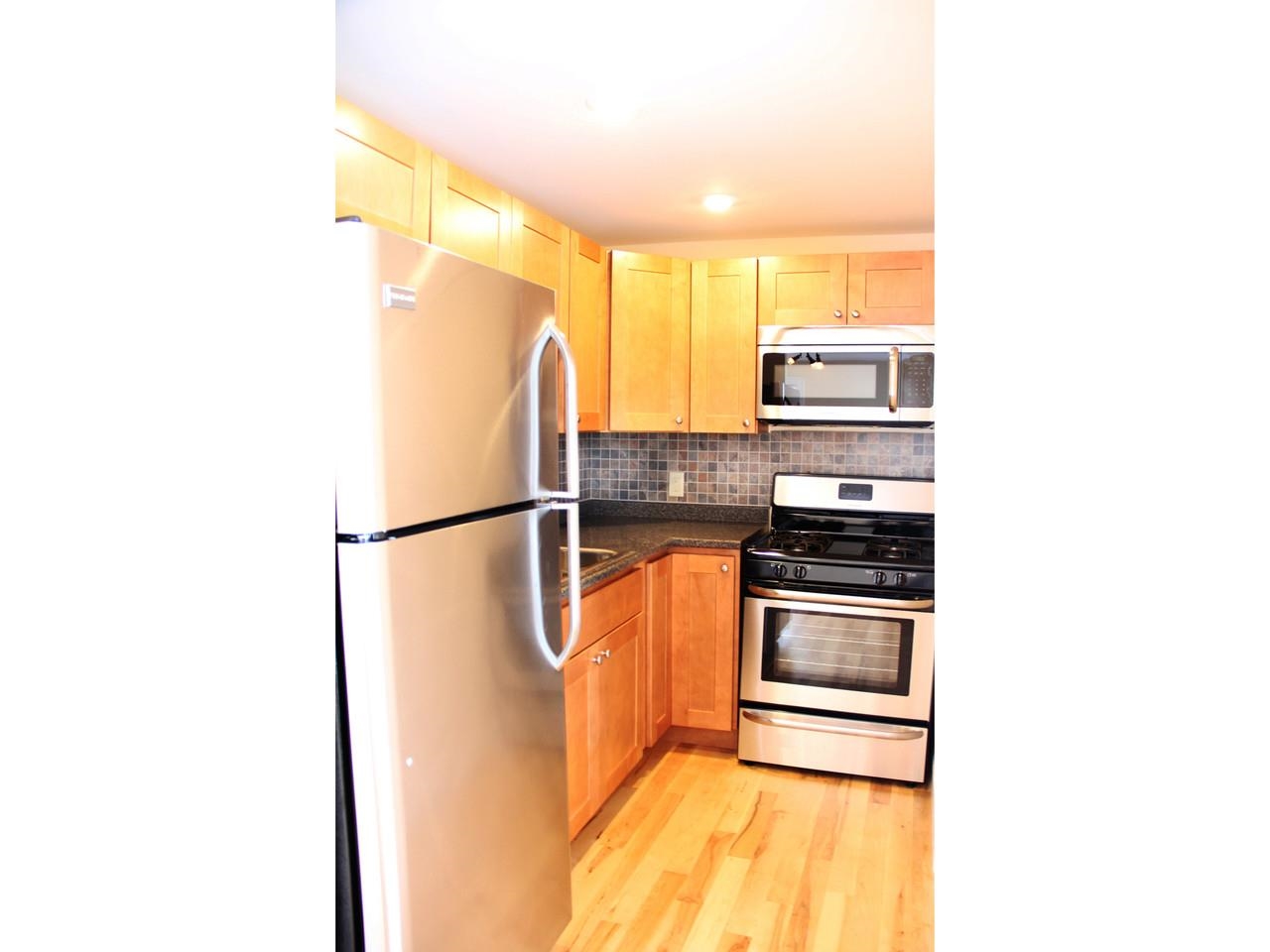 155 Maple Street Burlington, VT 05401 - Photo 31 of 40