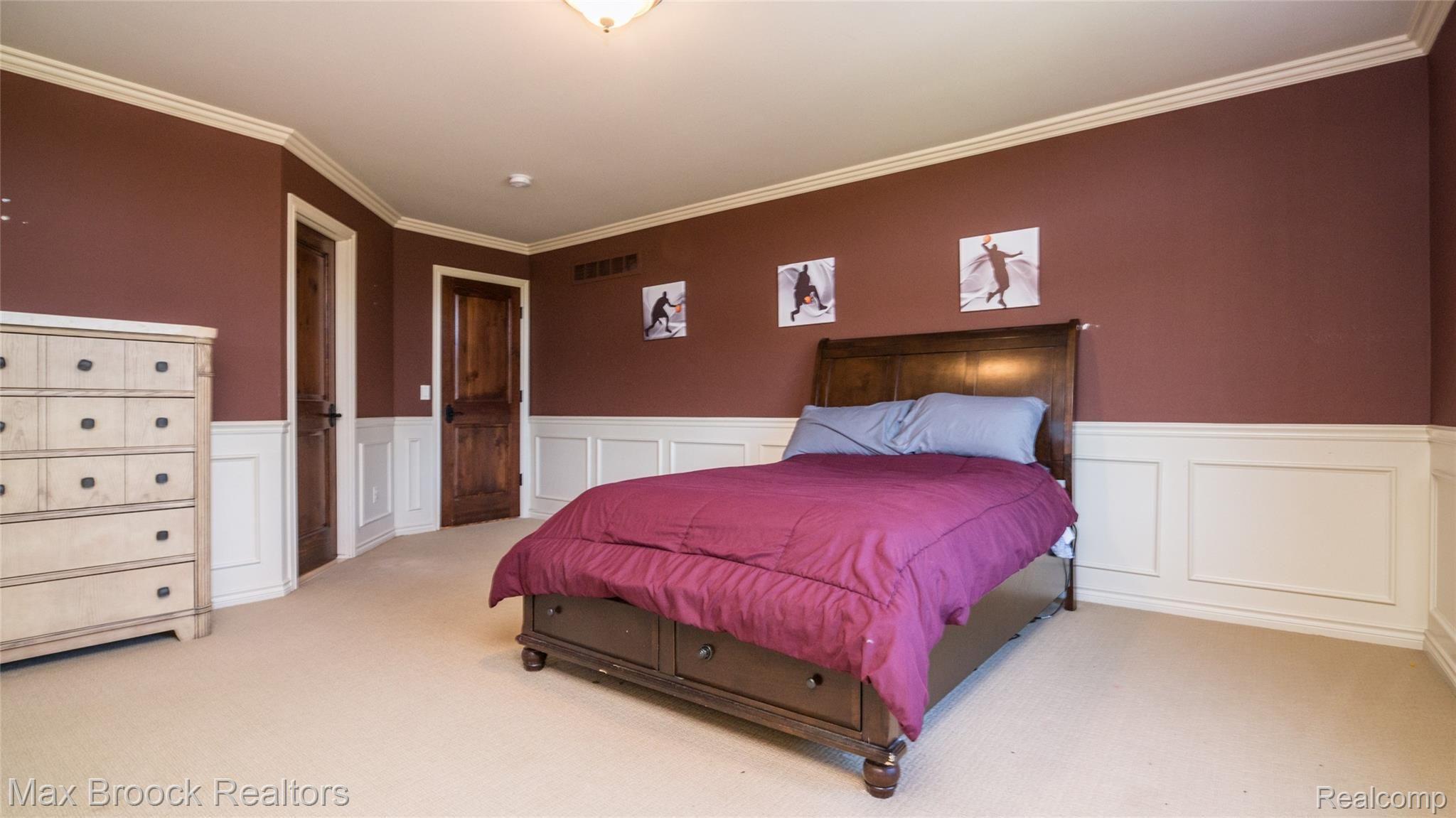 5525 Leeds Court Rochester, MI 48306 - Photo 45 of 99 072_46.jpg