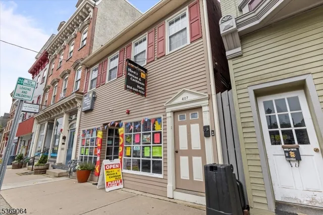 $350,000 | 405 South Main Street, Phillipsburg, NJ 08865