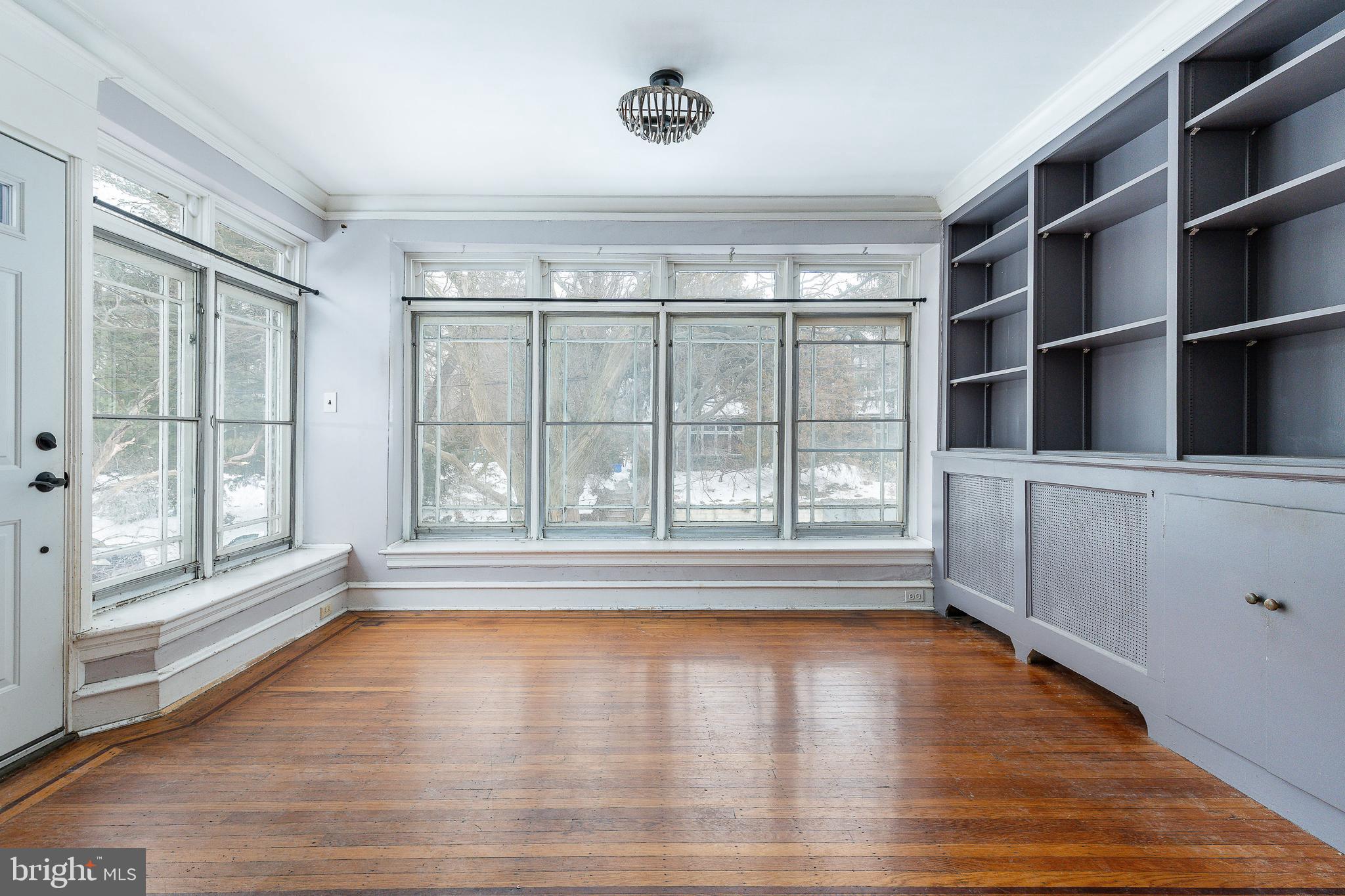 7042 Greene Street Philadelphia, PA 19119 - Photo 2 of 17 front sunroom
