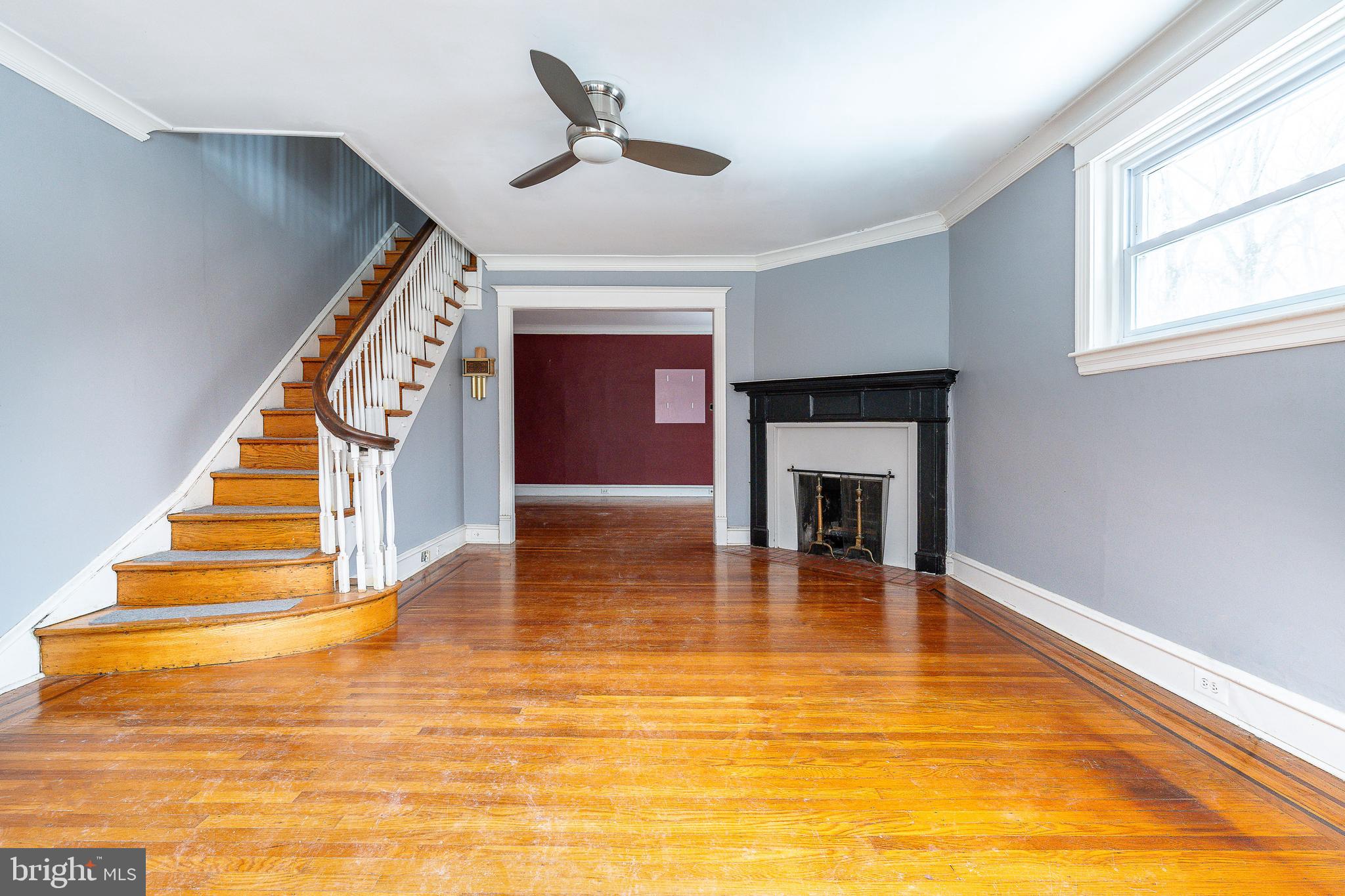 7042 Greene Street Philadelphia, PA 19119 - Photo 3 of 17 living room
