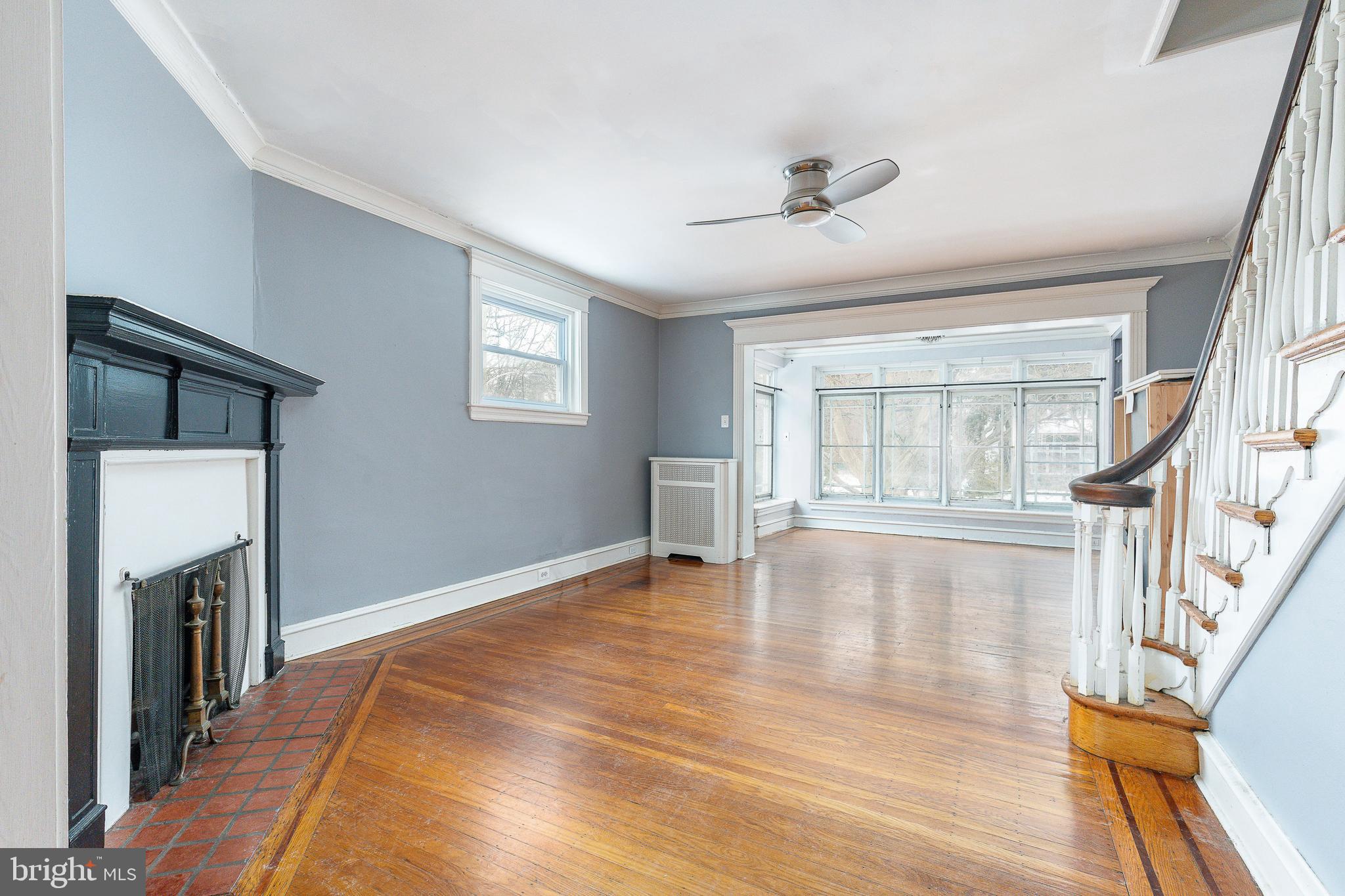 7042 Greene Street Philadelphia, PA 19119 - Photo 4 of 17 living room