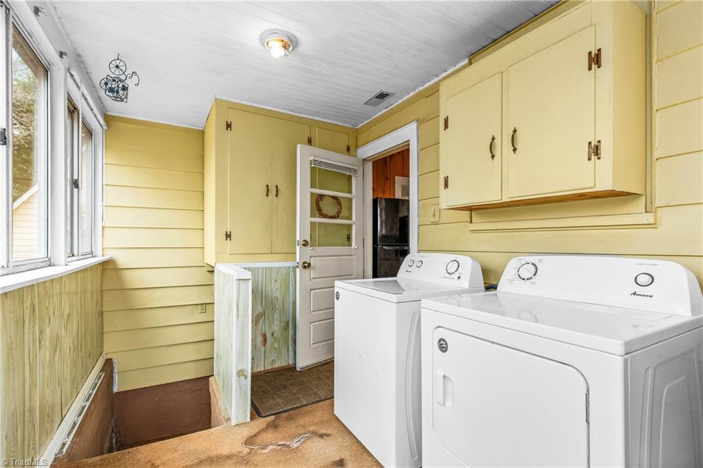 4450 Rock Hill Road Pfafftown, NC 27040 - Photo 14 of 26 Laundry