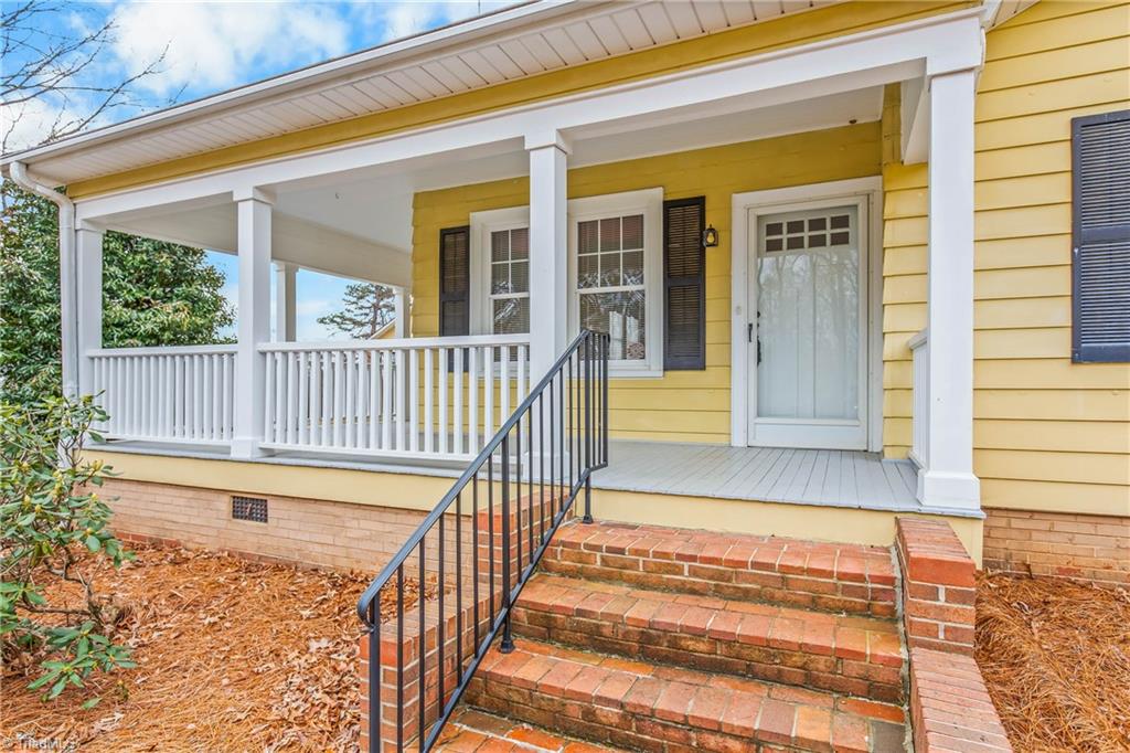 4450 Rock Hill Road Pfafftown, NC 27040 - Photo 4 of 26 Front