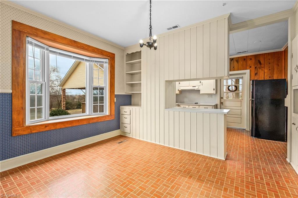 4450 Rock Hill Road Pfafftown, NC 27040 - Photo 8 of 26 Breakfast