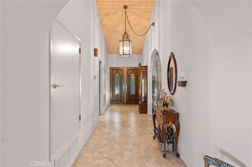 14560 Viewcrest Drive Riverside, CA 92503 - Photo 25 of 75 Gallery Image 25