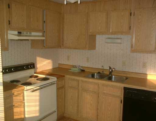 215 Old Ridge Road Coraopolis, PA 15108 - Photo 3 of 8 Kitchen.