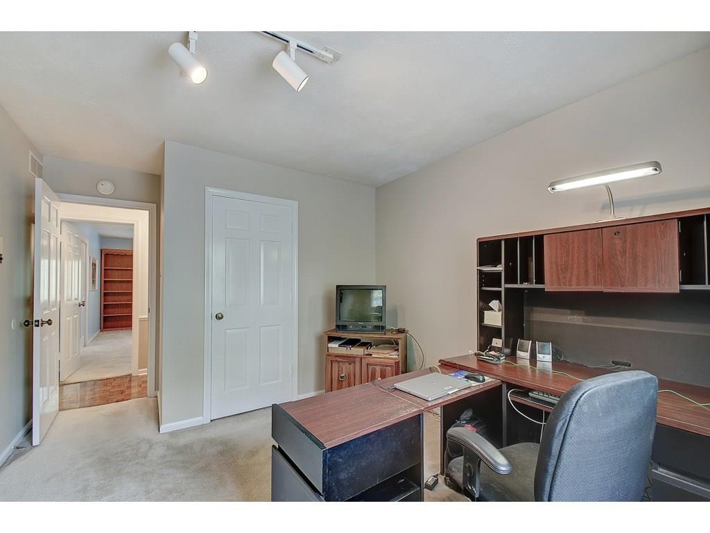 1704 Sturbridge Road Indianapolis, IN 46260 - Photo 12 of 26 Gallery Image 12