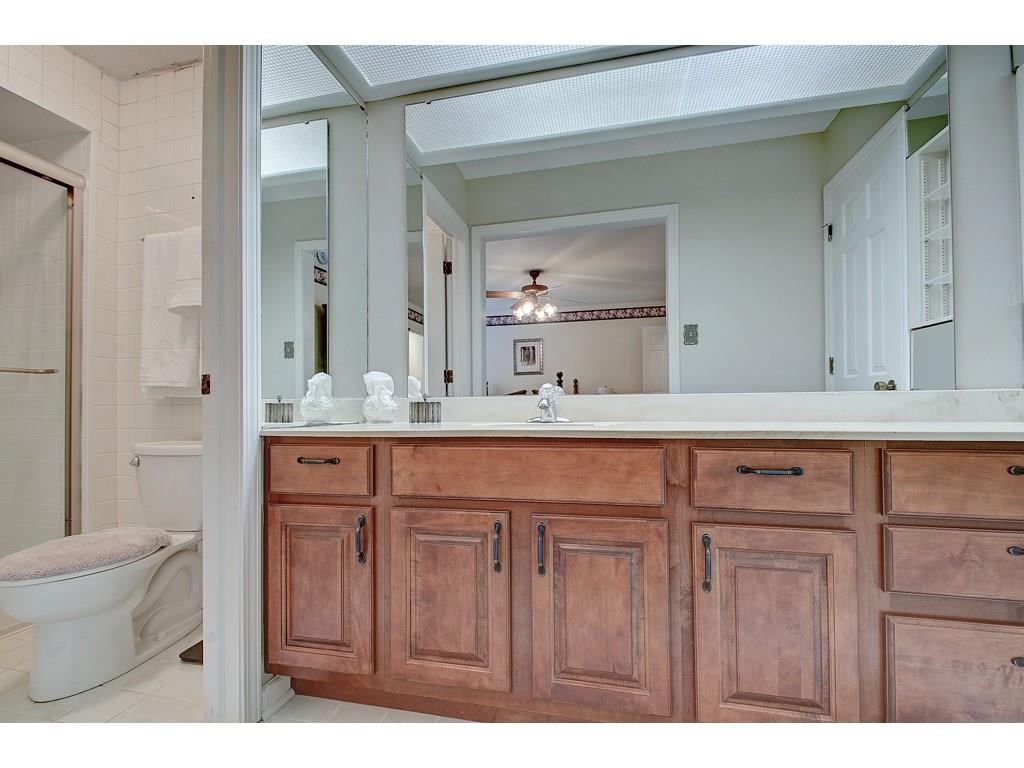 1704 Sturbridge Road Indianapolis, IN 46260 - Photo 17 of 26 Gallery Image 17