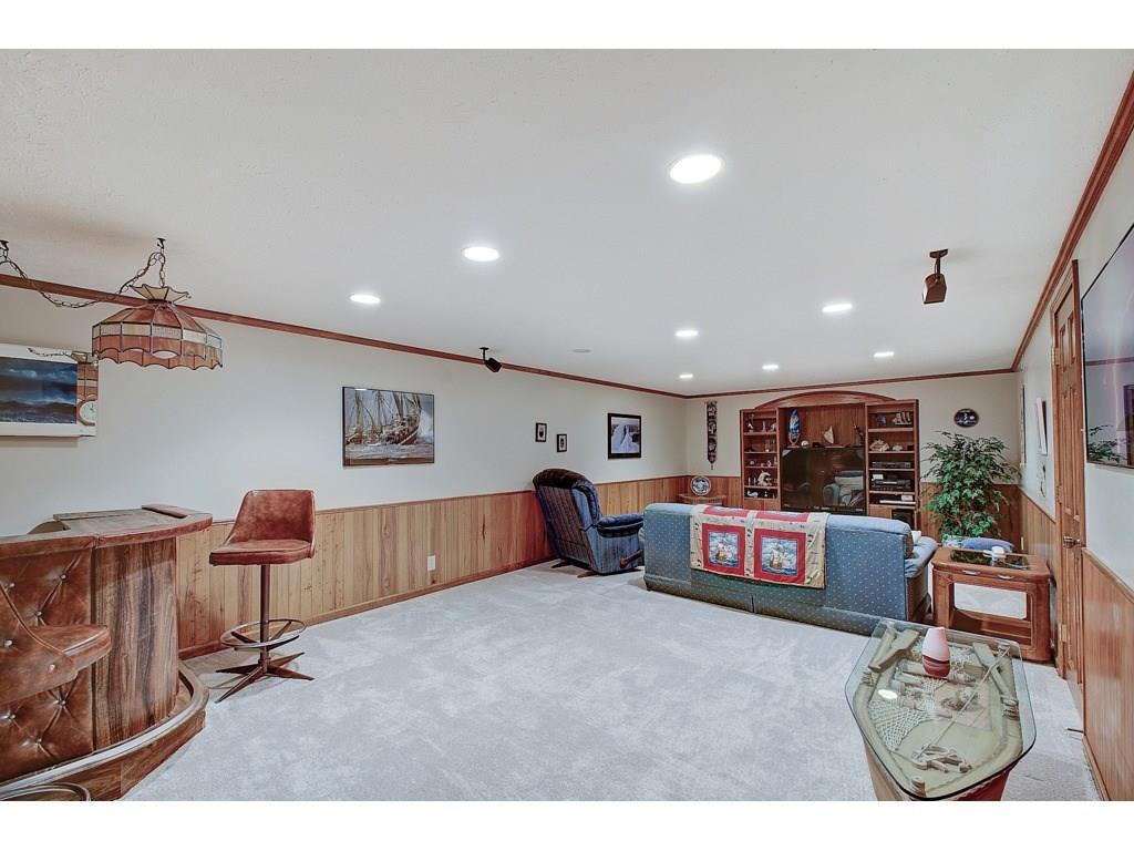 1704 Sturbridge Road Indianapolis, IN 46260 - Photo 18 of 26 Gallery Image 18