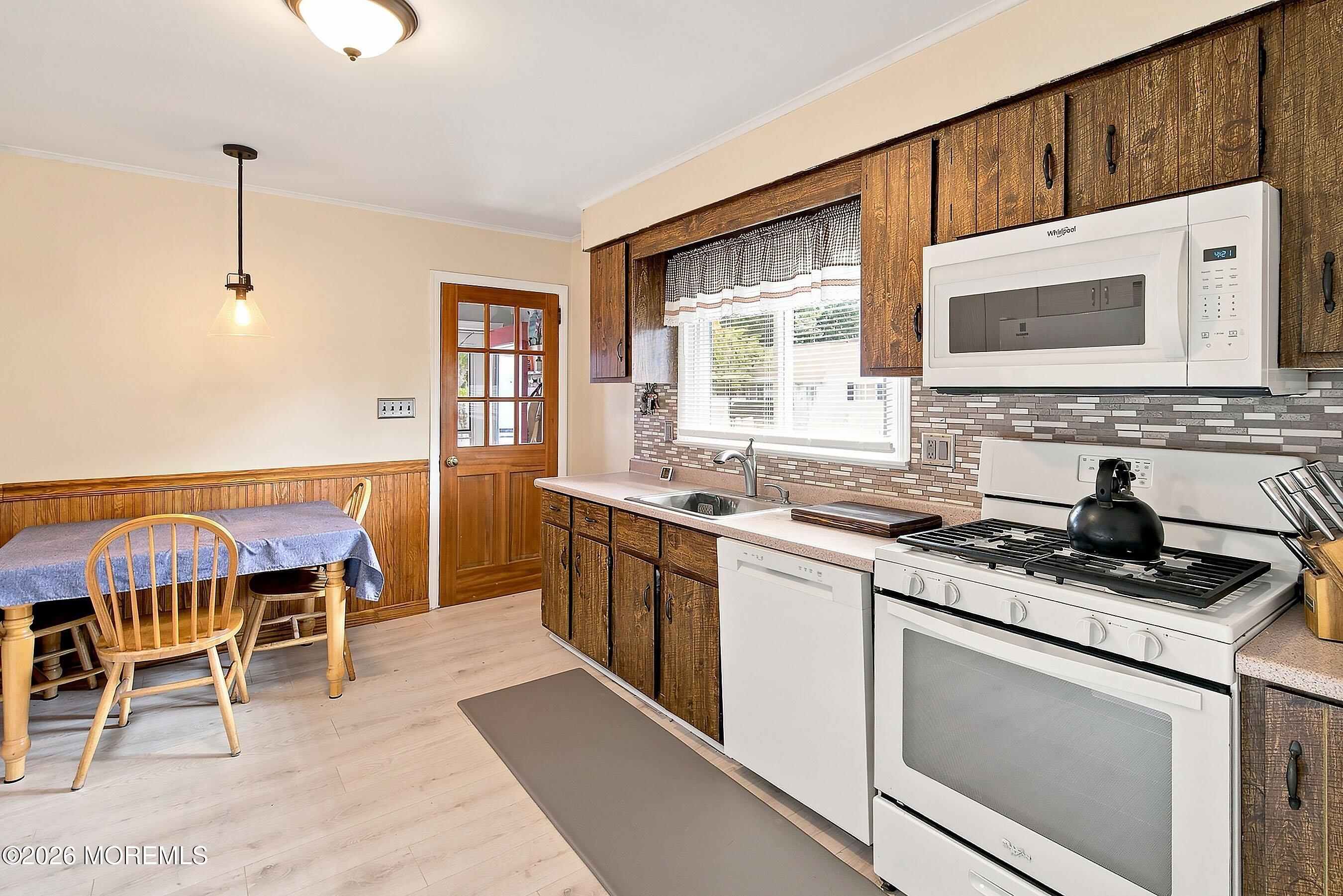 6 Burnham Road East Brunswick, NJ 08816 - Photo 6 of 28 11-Kitchen 1A