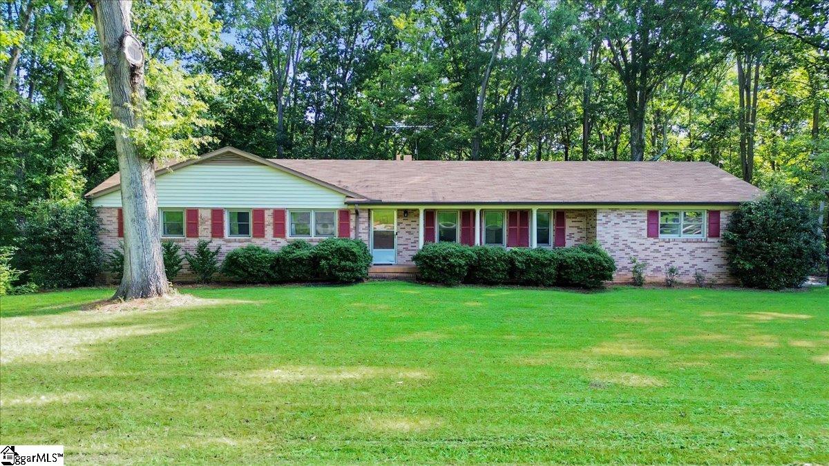 303 Woodbluff Road Laurens, SC 29360 - Photo 17 of 27 Gallery Image 17