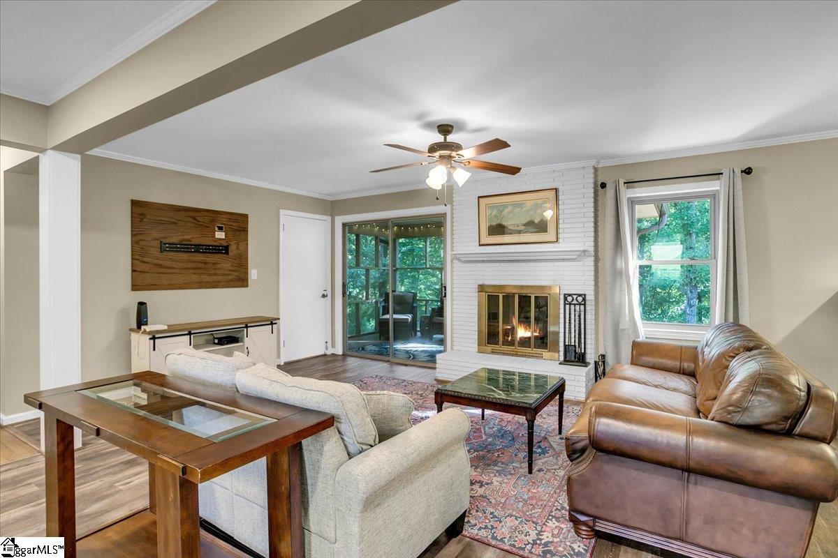 303 Woodbluff Road Laurens, SC 29360 - Photo 3 of 27 Gallery Image 3